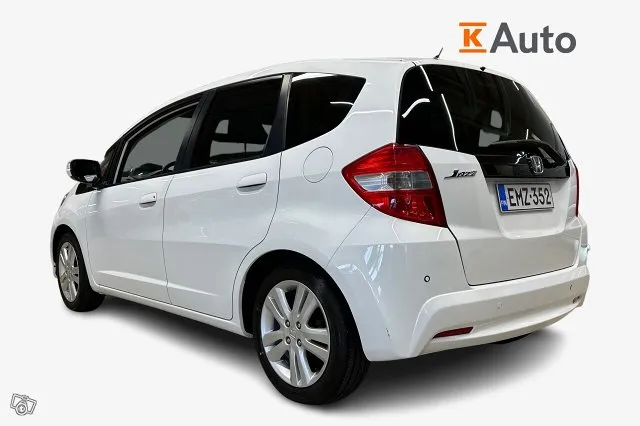 Honda Jazz 5D 1,4i Comfort Plus CVT *Vakkari / Ilmastointi / Image 2